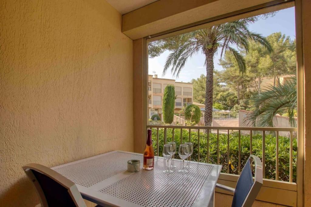 Appartement Piscine Tennis Acces Prive Plage Joia Sanary-sur-Mer Exterior photo